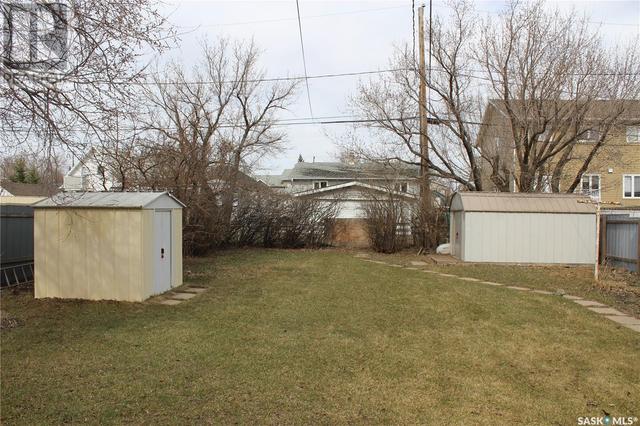 825 Valley Street, House detached with 3 bedrooms, 2 bathrooms and null parking in Estevan SK | Image 3