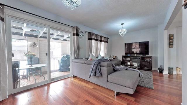 74 Deanscroft Sq, House detached with 3 bedrooms, 3 bathrooms and 3 parking in Toronto ON | Image 20