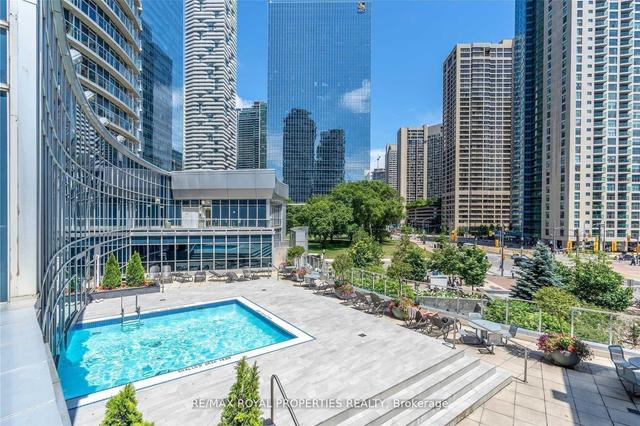 2710 - 8 York St, Condo with 2 bedrooms, 2 bathrooms and 1 parking in Toronto ON | Image 20