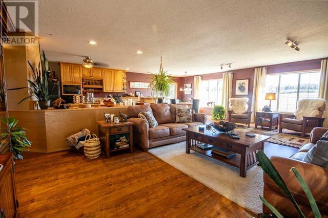 4540 Township Road 340, Home with 3 bedrooms, 3 bathrooms and null parking in Mountain View County AB | Image 12