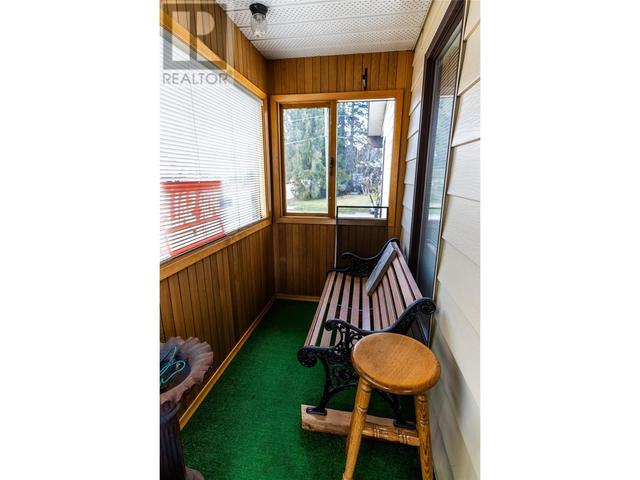 108 Ford Street, House detached with 3 bedrooms, 2 bathrooms and 2 parking in Revelstoke BC | Image 16