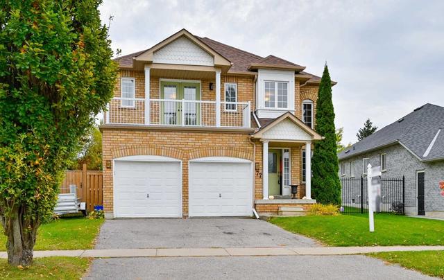 77 Sprucewood Cres, House detached with 4 bedrooms, 3 bathrooms and 4 parking in Clarington ON | Card Image
