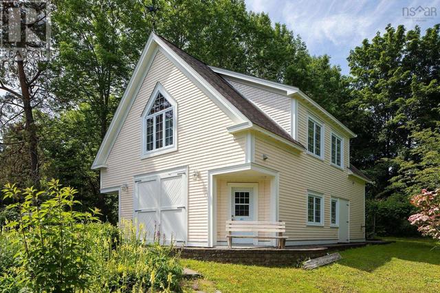 624 Main Street, House detached with 4 bedrooms, 2 bathrooms and null parking in Mahone Bay NS | Image 4