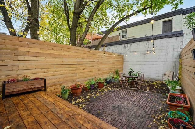 158 Galt Ave, House attached with 2 bedrooms, 1 bathrooms and 0 parking in Toronto ON | Image 11
