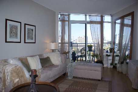 ph7 - 255 Richmond St E, Condo with 1 bedrooms, 1 bathrooms and 1 parking in Toronto ON | Image 4