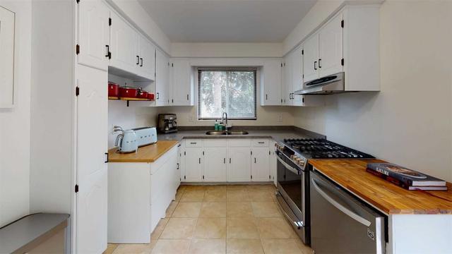 1576 Davenport Rd, House detached with 3 bedrooms, 2 bathrooms and 1 parking in Toronto ON | Image 21