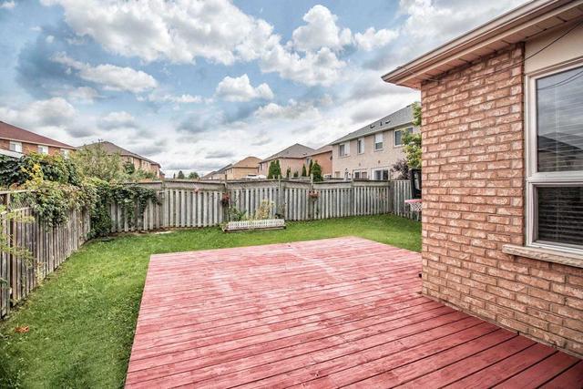 25 Pertosa Dr, House detached with 3 bedrooms, 4 bathrooms and 6 parking in Brampton ON | Image 20