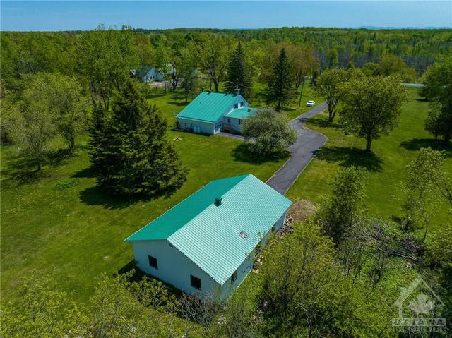 19963 Kenyon Concession 1 Road, House detached with 3 bedrooms, 1 bathrooms and 10 parking in North Glengarry ON | Image 26