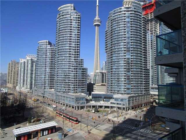 1108 - 77 Harbour Sq, Condo with 2 bedrooms, 2 bathrooms and 1 parking in Toronto ON | Image 2