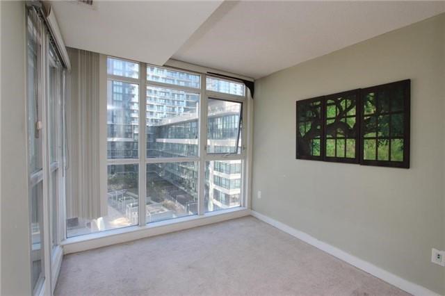 856 - 10 Capreol Crt, Condo with 1 bedrooms, 2 bathrooms and 1 parking in Toronto ON | Image 5