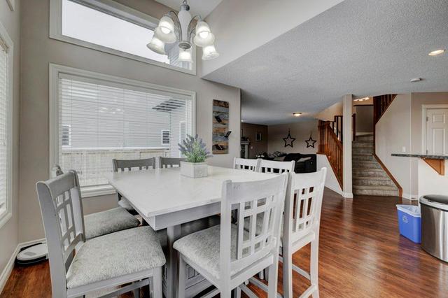 708 Hamptons Bay Se, House detached with 3 bedrooms, 2 bathrooms and 2 parking in Calgary AB | Image 3