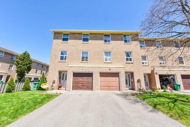 8 - 7255 Dooley Dr, Townhouse with 3 bedrooms, 4 bathrooms and 3 parking in Mississauga ON | Image 1