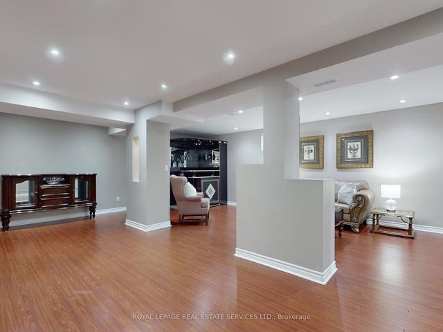 70 Sandwood Dr, House detached with 3 bedrooms, 3 bathrooms and 5 parking in Vaughan ON | Image 11