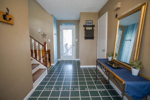 1 Pioneer Pl, House detached with 3 bedrooms, 2 bathrooms and 4 parking in Brantford ON | Image 32