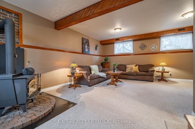 219 Corbett Dr, House detached with 3 bedrooms, 2 bathrooms and 5 parking in Kawartha Lakes ON | Image 7