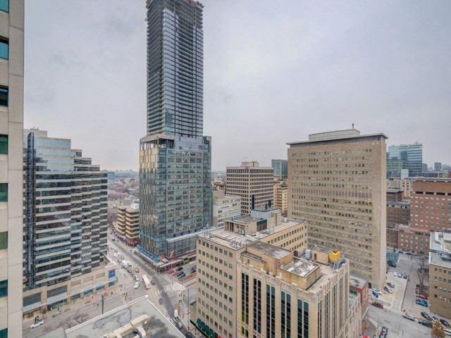 2306 - 55 Centre Ave, Condo with 2 bedrooms, 2 bathrooms and 1 parking in Toronto ON | Image 9