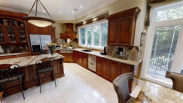 43 Hughson Dr, House detached with 4 bedrooms, 5 bathrooms and 17 parking in Markham ON | Image 5