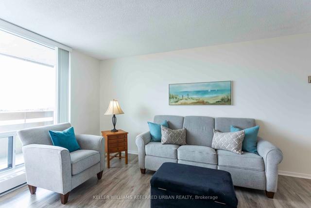 1608 - 1210 Radom St, Condo with 3 bedrooms, 2 bathrooms and 1 parking in Pickering ON | Image 6