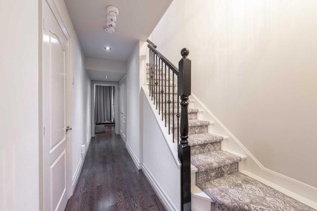 75 Pleasant Blvd, Townhouse with 2 bedrooms, 3 bathrooms and 2 parking in Toronto ON | Image 15