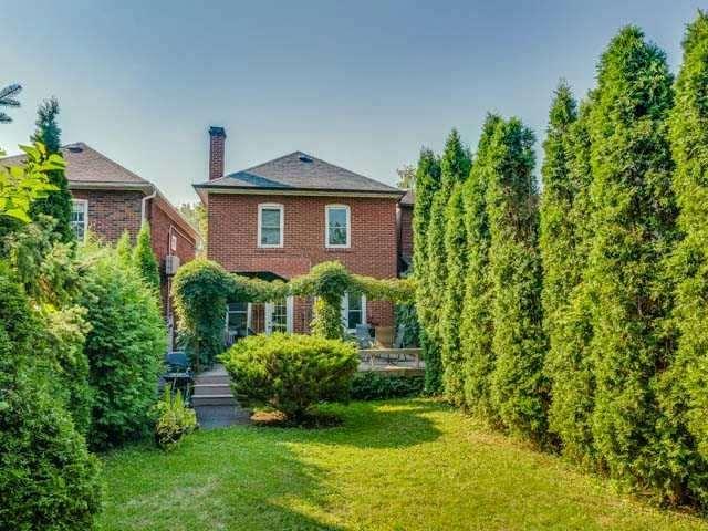 20 Deloraine Ave, House detached with 3 bedrooms, 2 bathrooms and 1 parking in Toronto ON | Image 17