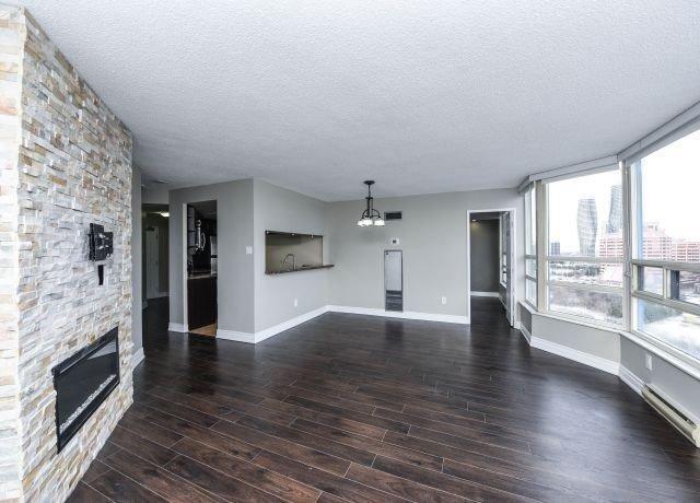 1414 - 250 Webb Dr, Condo with 2 bedrooms, 2 bathrooms and 2 parking in Mississauga ON | Image 6