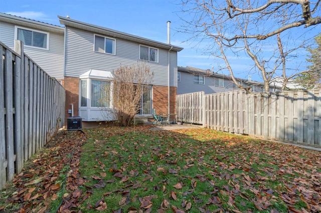 3331 Fenwick Cres, House attached with 3 bedrooms, 3 bathrooms and 2 parking in Mississauga ON | Image 26