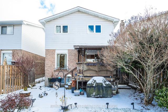 156 Greencedar Dr, House detached with 3 bedrooms, 3 bathrooms and 2 parking in Hamilton ON | Image 11