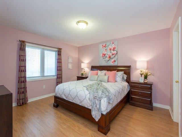 83 - 8 Townwood Dr, House attached with 3 bedrooms, 4 bathrooms and 2 parking in Richmond Hill ON | Image 11