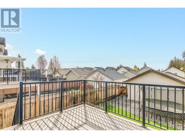 3392 Darwin Avenue, House detached with 4 bedrooms, 4 bathrooms and 2 parking in Coquitlam BC | Image 15