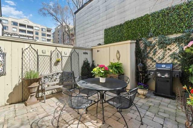 31 Belmont St, House attached with 2 bedrooms, 2 bathrooms and 0 parking in Toronto ON | Image 36