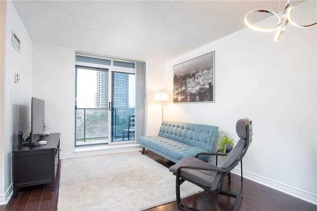 719 - 233 Beecroft Rd, Condo with 2 bedrooms, 1 bathrooms and 1 parking in Toronto ON | Image 3