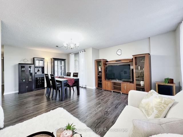 401 - 60 Inverlochy Blvd, Condo with 3 bedrooms, 2 bathrooms and 1 parking in Markham ON | Image 23