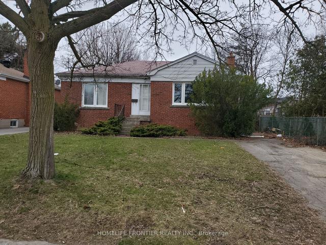 32 Stafford Rd, House detached with 3 bedrooms, 1 bathrooms and 3 parking in Toronto ON | Image 1
