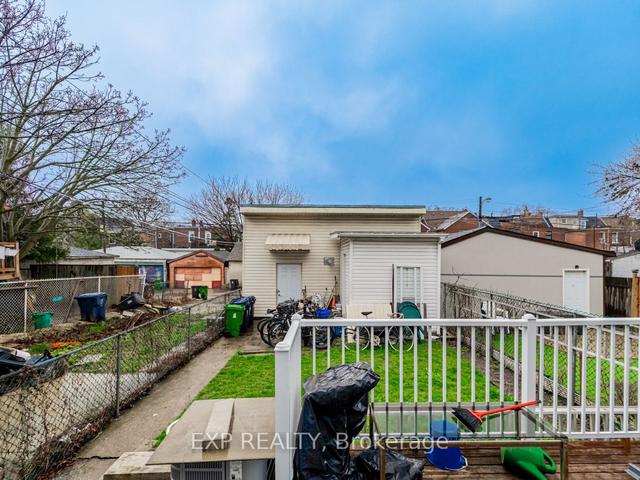654 Crawford St, House semidetached with 5 bedrooms, 4 bathrooms and 3 parking in Toronto ON | Image 25