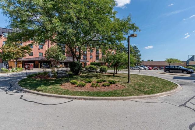 119 - 2199 Sixth Line, Condo with 2 bedrooms, 2 bathrooms and 1 parking in Oakville ON | Image 19