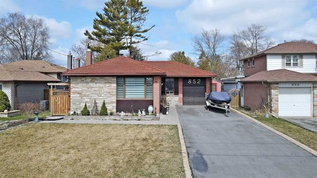 852 Vicki Dr, House detached with 3 bedrooms, 2 bathrooms and 7 parking in Pickering ON | Image 12