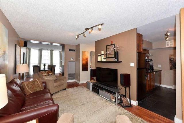 256 - 24 Southport St, Condo with 1 bedrooms, 1 bathrooms and 1 parking in Toronto ON | Image 4