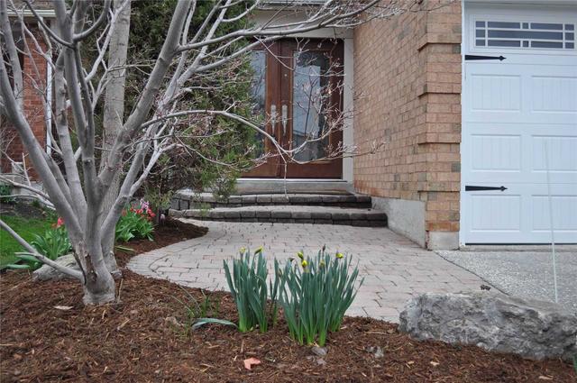 168 Oliver Lane, House detached with 3 bedrooms, 3 bathrooms and 6 parking in Vaughan ON | Image 1