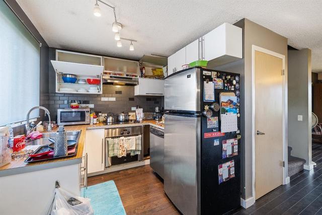 7811 21a Street Se, House semidetached with 3 bedrooms, 1 bathrooms and 2 parking in Calgary AB | Image 10