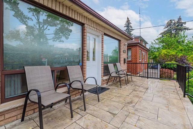 161 Northland Ave, House detached with 2 bedrooms, 2 bathrooms and 1 parking in Toronto ON | Image 12