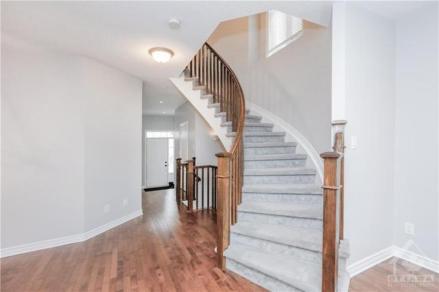818 Fletcher Circle, Townhouse with 3 bedrooms, 4 bathrooms and 3 parking in Ottawa ON | Image 14