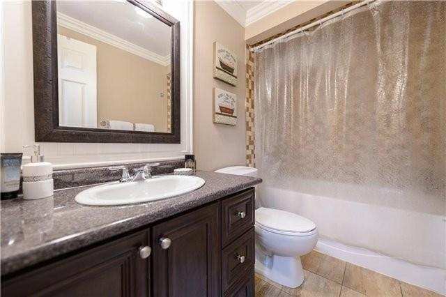 2224 Marine Dr, Townhouse with 3 bedrooms, 3 bathrooms and 2 parking in Oakville ON | Image 13