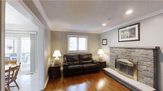 11 St John's Crt, House detached with 3 bedrooms, 4 bathrooms and 5 parking in Uxbridge ON | Image 10
