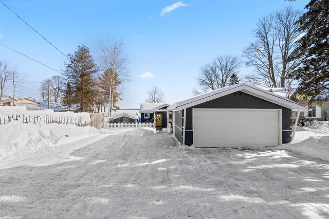901 Adams Rd, House detached with 3 bedrooms, 2 bathrooms and 8 parking in Innisfil ON | Image 23
