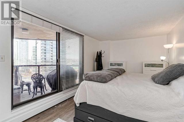1204, - 1100 8 Avenue Sw, Condo with 2 bedrooms, 1 bathrooms and 1 parking in Calgary AB | Image 25