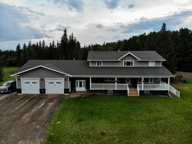 105307-a Rr 154, House detached with 7 bedrooms, 3 bathrooms and 20 parking in Mackenzie County AB | Image 2