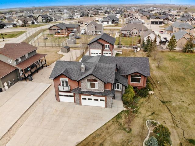 7720 Saxony Road, House detached with 5 bedrooms, 3 bathrooms and 3 parking in Grande Prairie County No. 1 AB | Image 3