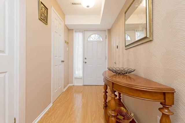 68 Morley Cres E, Townhouse with 3 bedrooms, 2 bathrooms and 2 parking in Brampton ON | Image 29