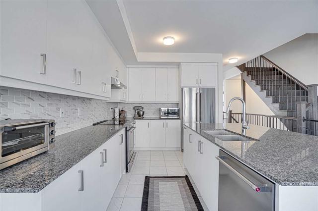 2 - 2 Church St, House attached with 3 bedrooms, 3 bathrooms and 2 parking in Vaughan ON | Image 7