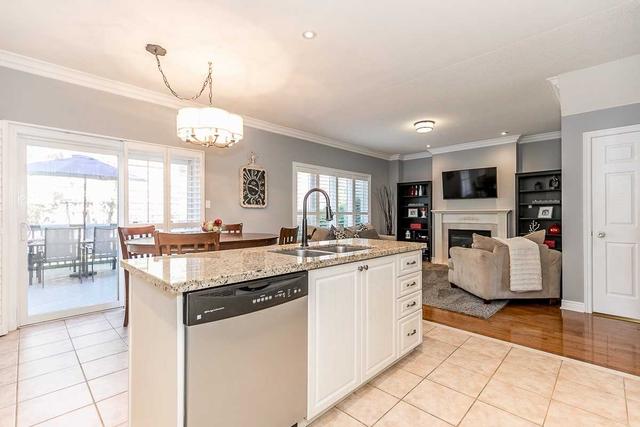 119 Woodbury Cres, House detached with 3 bedrooms, 4 bathrooms and 6 parking in Newmarket ON | Image 2